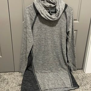 Kuhl cowl dress wool blend dress size medium. Excellent condition .